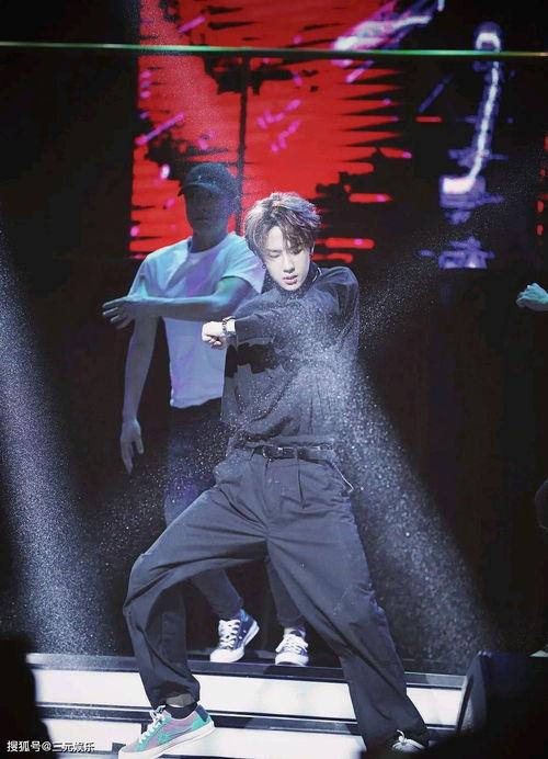 街舞电影国产陈小春视频,陈小春燃情演绎国产街舞传奇